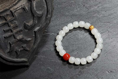 WANYANSHAOHUA Xinjiang Hetian seed material sheep fat white jade jewelry pendants 18367-8072
WANYANSHAOHUA Xinjiang Hetian seed material sheep fat white jade jewelry pendants 18367-8072