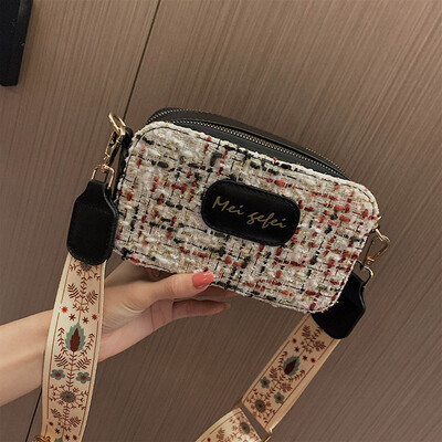 Bag female new fashion contrast color shoulder bag Messenger bag wild broadband letter small square bag
Bag female new fashion contrast color shoulder bag Messenger bag wild broadband letter small square bag