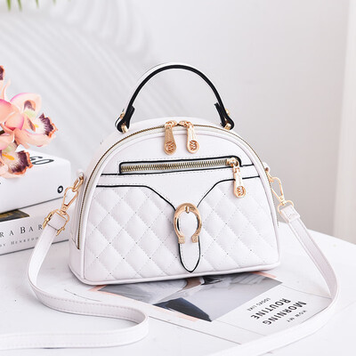 Small bag female 2019 new cool womens bag Korean version of the fresh small fragrance style fashion shoulder Messenger bag
Small bag female 2019 new cool womens bag Korean version of the fresh small fragrance style fashion shoulder Messenger bag