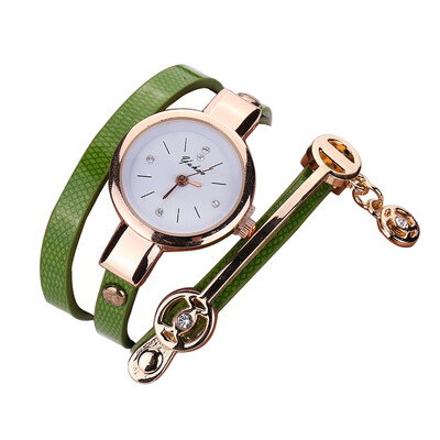 Fashion circle ladies watch explosion models PU strap watch couple quartz watch women watch band
Fashion circle ladies watch explosion models PU strap watch couple quartz watch women watch band