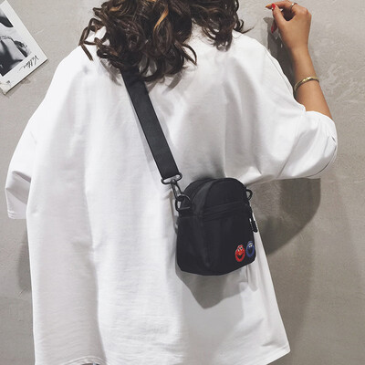 Net red small bag female new 2019 tide Korean version of the wild shoulder bag ins foreign girl sesame street Messenger bag
Net red small bag female new 2019 tide Korean version of the wild shoulder bag ins foreign girl sesame street Messenger bag