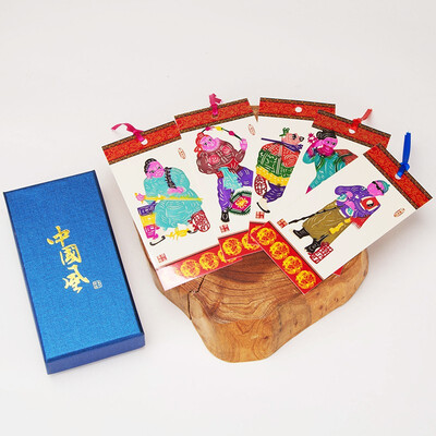 Handmade paper-cut bookmarks Chinese characteristics small gifts Chinese style souvenirs 
Handmade paper-cut bookmarks Chinese characteristics small gifts Chinese style souvenirs
