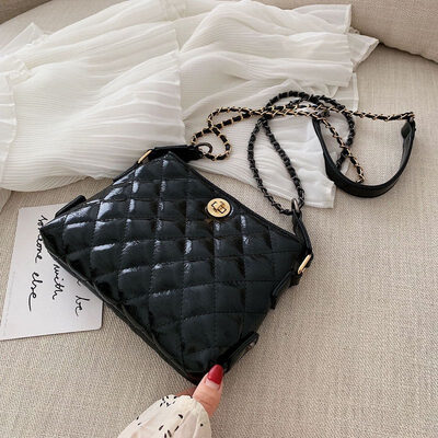 Small bag 2019 new fashion wild female bag summer small fragrance wind embroidery line rhombic single shoulder diagonal chain bag
Small bag 2019 new fashion wild female bag summer small fragrance wind embroidery line rhombic single shoulder diagonal chain bag