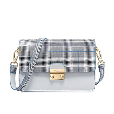 Marsoul new wavy plaid net red square bag chic bag shoulder bag summer chain Messenger bag fashion shoulder bag casual ladies trav
Marsoul new wavy plaid net red square bag chic bag shoulder bag summer chain Messenger bag fashion shoulder bag casual ladies trav