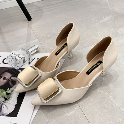 Korean square buckle Baotou shoes womens summer chic with fine pointed Joker heels
Korean square buckle Baotou shoes womens summer chic with fine pointed Joker heels