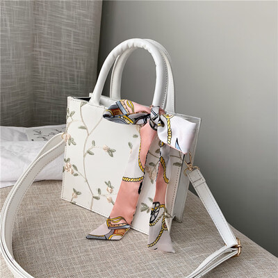 Summer lace handbag 2019 new tote bag with silk scarf bag small shoulder bag satchel
Summer lace handbag 2019 new tote bag with silk scarf bag small shoulder bag satchel