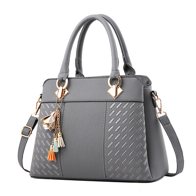 Women Leather Handbags Bags Luxury Designer Leather Shoulder Bag Ladies Fashion Hand Bag Vintage Crossbody Sac a Main T30
Women Leather Handbags Bags Luxury Designer Leather Shoulder Bag Ladies Fashion Hand Bag Vintage Crossbody Sac a Main T30