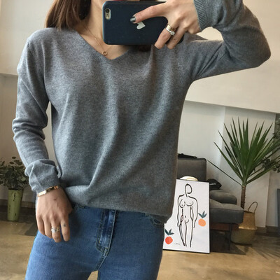 Womens solid color sweater deep V-neck top stretch cotton tight bottoming long-sleeved knitwear code
Womens solid color sweater deep V-neck top stretch cotton tight bottoming long-sleeved knitwear code