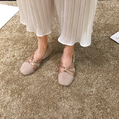 Celebrity style shoes New female Autumn Korean version of Fashion Silk Ribbon Wool shoes flat bottom gentle working single Shoe Ti
Celebrity style shoes New female Autumn Korean version of Fashion Silk Ribbon Wool shoes flat bottom gentle working single Shoe Ti