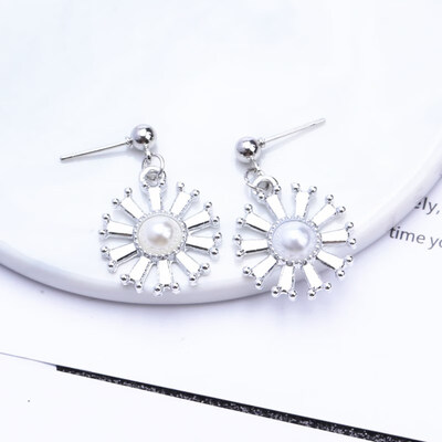 EK314 New Design Metal Gold Color Circle Cross Heart Geometric Irregular Natural Imitation Pearl Drop Earrings for Women Jewelry
EK314 New Design Metal Gold Color Circle Cross Heart Geometric Irregular Natural Imitation Pearl Drop Earrings for Women Jewelry