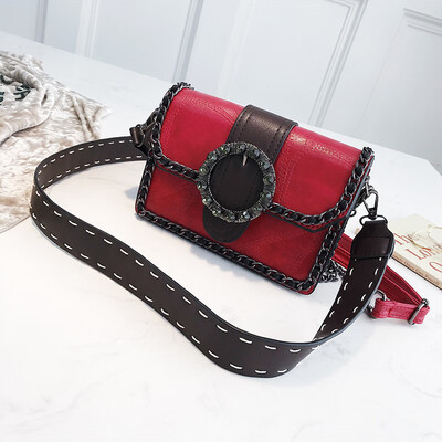 Ins Super Fire Texture Bag Female 2019 New Tide Korean Hong Kong Style Retro Small Square Bag Joker Single Shoulder Messenger Bag 
Ins Super Fire Texture Bag Female 2019 New Tide Korean Hong Kong Style Retro Small Square Bag Joker Single Shoulder Messenger Bag