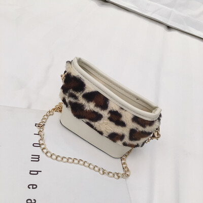 Cute 2019 Baby Girls Mini Messenger Fashion Bag Cute Leopard Pattern Kids Baby Small Coin Purses Children Handbags Shoulder Bags
Cute 2019 Baby Girls Mini Messenger Fashion Bag Cute Leopard Pattern Kids Baby Small Coin Purses Children Handbags Shoulder Bags