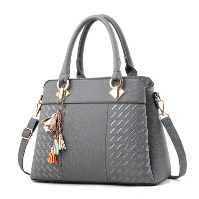 Autumn&winter new handbag ladies big bag Korean version of the shoulder Messenger bag middle-aged mother handbag
Autumn&winter new handbag ladies big bag Korean version of the shoulder Messenger bag middle-aged mother handbag