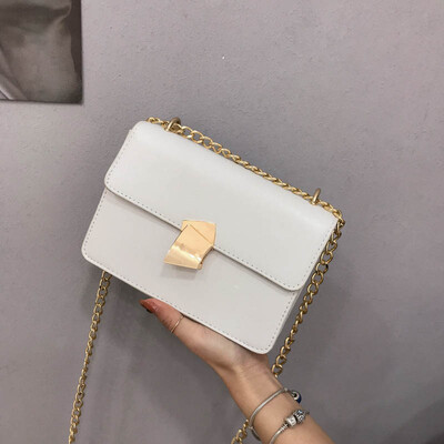 Wideband girl tide Korean style Joker shoulder Messenger bag fashion simple small square bag
Wideband girl tide Korean style Joker shoulder Messenger bag fashion simple small square bag