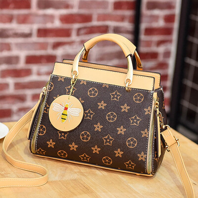 Women fallwinter tide Korean version of Joker slung handbag atmosphere large shoulder bag womens bag
Women fallwinter tide Korean version of Joker slung handbag atmosphere large shoulder bag womens bag