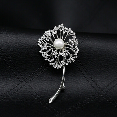 Sparkling Cubic Zirconia Dandelion Flower Zircon Brooches for Women in Silver Color Free Shipping
Sparkling Cubic Zirconia Dandelion Flower Zircon Brooches for Women in Silver Color Free Shipping