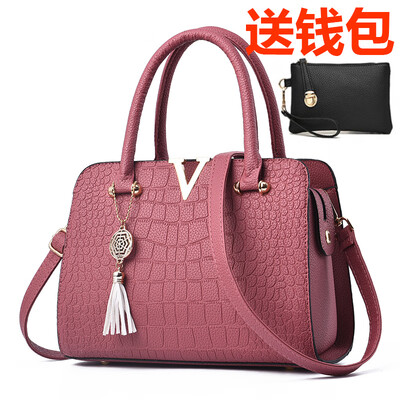 Womens middle-aged female bag mother bag large capacity fashion atmosphere hand-held oblique satchel bag
Womens middle-aged female bag mother bag large capacity fashion atmosphere hand-held oblique satchel bag