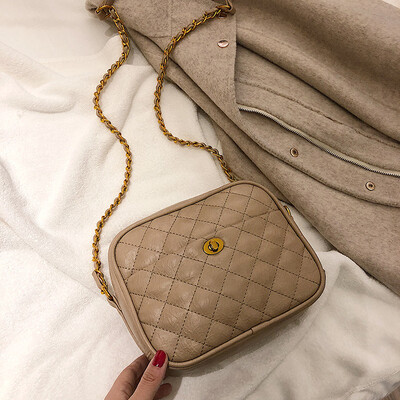 Qiao Bani 2019 new European&American style fashion simple rhombic chain bag wild embroidery line single shoulder diagonal tide handbag
Qiao Bani 2019 new European&American style fashion simple rhombic chain bag wild embroidery line single shoulder diagonal tide handbag