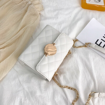 Casual temperament Sen wild slanting small square bag 2019 new Korean fashion simple rhombic chain shoulder bag
Casual temperament Sen wild slanting small square bag 2019 new Korean fashion simple rhombic chain shoulder bag