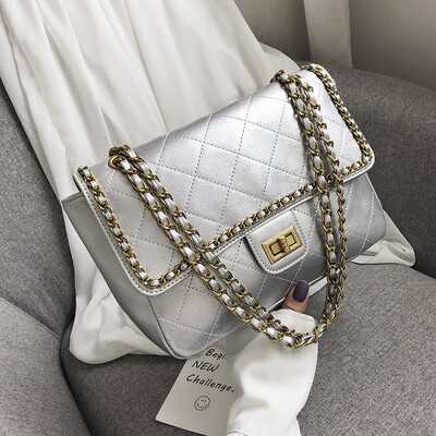 Qiao Bani 2019 new European&American style fashion simple solid color rhombic chain flip single shoulder diagonal trend handbags
Qiao Bani 2019 new European&American style fashion simple solid color rhombic chain flip single shoulder diagonal trend handbags