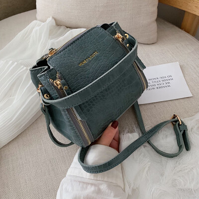 Korean version 100 crocodile bucket bag handheld womens bag 2019 new bag advanced foreign gas single shoulder oblique satchel bag
Korean version 100 crocodile bucket bag handheld womens bag 2019 new bag advanced foreign gas single shoulder oblique satchel bag