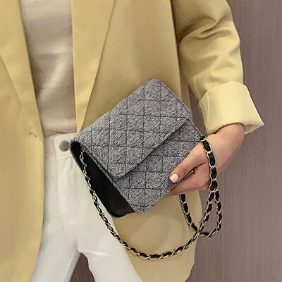 Net red retro small bag popular female bag 2019 new fashion woolen messenger bag wild ins foreign air shoulder bag
Net red retro small bag popular female bag 2019 new fashion woolen messenger bag wild ins foreign air shoulder bag