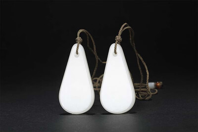 WANYANSHAOHUA Xinjiang Hetian seed material sheep fat white jade seal pendant 16960-18335
WANYANSHAOHUA Xinjiang Hetian seed material sheep fat white jade seal pendant 16960-18335