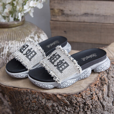Cool&slippers women wear muffin thick bottom seaside lazy man word drag fashion water drill outdoor beach
Cool&slippers women wear muffin thick bottom seaside lazy man word drag fashion water drill outdoor beach