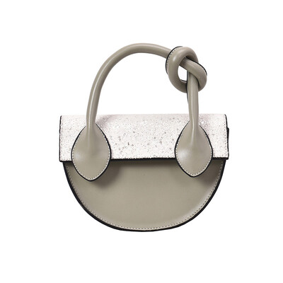 Famous Designer Top Handle Women Small Handbags Sequin Flap Messenger Bags PU Shoulder Bags Bow for Ladies Saddle Crossbody Bag
Famous Designer Top Handle Women Small Handbags Sequin Flap Messenger Bags PU Shoulder Bags Bow for Ladies Saddle Crossbody Bag