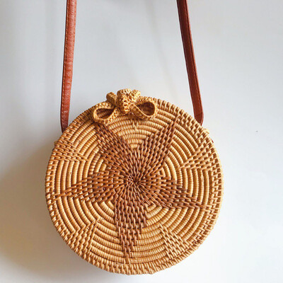Tailored Circle Handwoven Bali Round Retro Rattan Straw Beach Bag Crossbody
Tailored Circle Handwoven Bali Round Retro Rattan Straw Beach Bag Crossbody