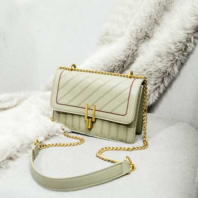 Foreign style messenger bag female Joker ins Lingge chain small square bag slung bag
Foreign style messenger bag female Joker ins Lingge chain small square bag slung bag