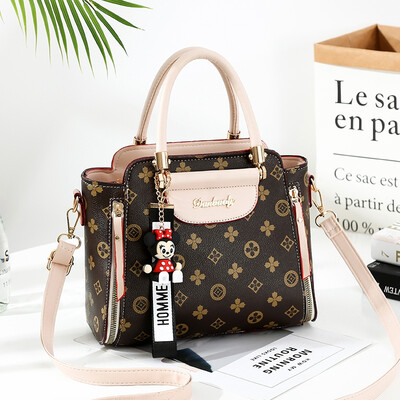 Summer on the new bag womens bag tide Korean shoulder bag messenger bag fashion ladies Joker handbag
Summer on the new bag womens bag tide Korean shoulder bag messenger bag fashion ladies Joker handbag