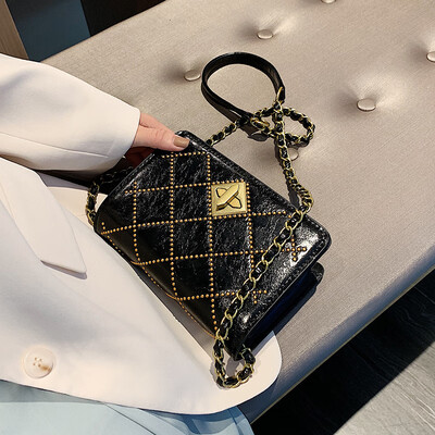 Bags foreign womens bag 2019 autumn&winter new wave Korean version of the wild Messenger bag small bag Lingge chain fashion small square bag
Bags foreign womens bag 2019 autumn&winter new wave Korean version of the wild Messenger bag small bag Lingge chain fashion small square bag