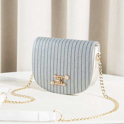 Summer chic daughter Korean Messenger bag simple Joker shoulder bag saddle bag small satchel
Summer chic daughter Korean Messenger bag simple Joker shoulder bag saddle bag small satchel