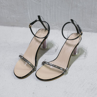 Sandals female fairy wind 2019 new summer net red super fire transparent thick heel sequins toe buckle high heels
Sandals female fairy wind 2019 new summer net red super fire transparent thick heel sequins toe buckle high heels