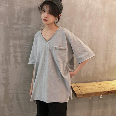 Casual Simple Solid Color T-Shirt Summer New Pocket Side Slit Loose Pullover Fashion T Shirt Women V Neck Half Sleeve Tops
Casual Simple Solid Color T-Shirt Summer New Pocket Side Slit Loose Pullover Fashion T Shirt Women V Neck Half Sleeve Tops