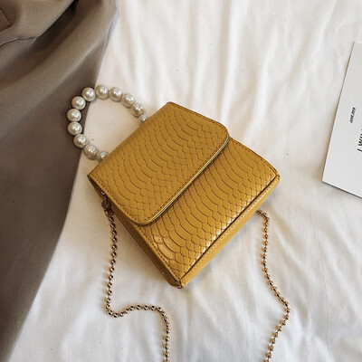 On the new ins super fire small bag female 2019 new wave Korean version of the wild single shoulder slung fashion chain saddle bag
On the new ins super fire small bag female 2019 new wave Korean version of the wild single shoulder slung fashion chain saddle bag