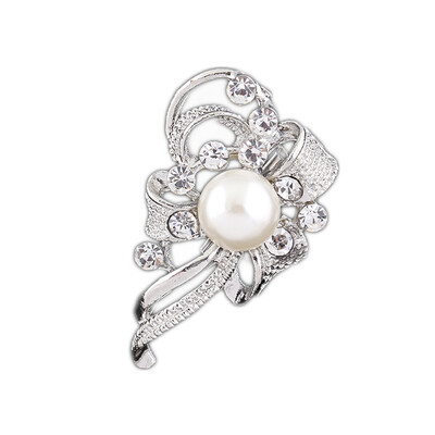 Simple Personality Women Dress Decoration Bow Gift Fashion Diamante Silver Brooch Bow Silver Brooch Pin Scarf pearls Elegant
Simple Personality Women Dress Decoration Bow Gift Fashion Diamante Silver Brooch Bow Silver Brooch Pin Scarf pearls Elegant