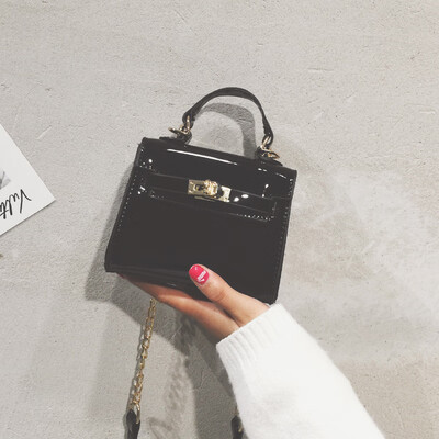 Ins super fire small bag female 2019 new wave Korean version of the wild Messenger mini Kelly bag chain bag diagonal package
Ins super fire small bag female 2019 new wave Korean version of the wild Messenger mini Kelly bag chain bag diagonal package