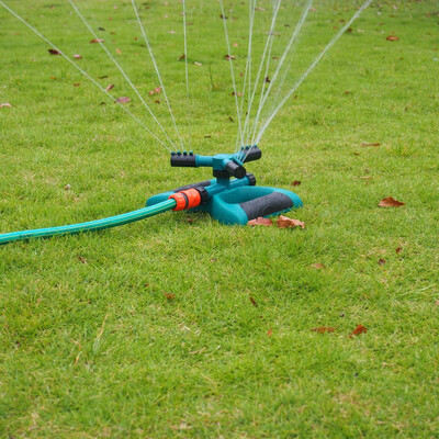 Siaonvr 360° Lawn Circle Rotating Water Sprinkler 3 Nozzle Garden Hose Irrigation Tool
Siaonvr 360° Lawn Circle Rotating Water Sprinkler 3 Nozzle Garden Hose Irrigation Tool