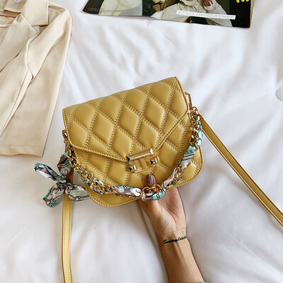 Small bag female Korean version of the wild lock single back Messenger bag fashion rhombic chain small square bag
Small bag female Korean version of the wild lock single back Messenger bag fashion rhombic chain small square bag