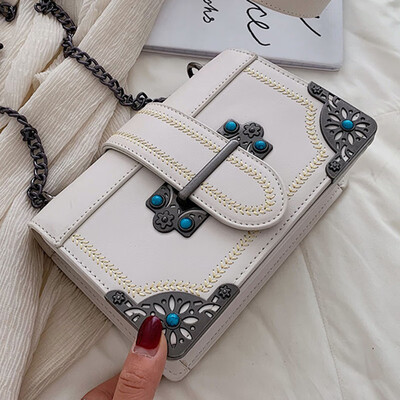 Chic woman 2019 new Korean version of foreign gas chain small square bag summer fashion one shoulder oblique satchel bag
Chic woman 2019 new Korean version of foreign gas chain small square bag summer fashion one shoulder oblique satchel bag
