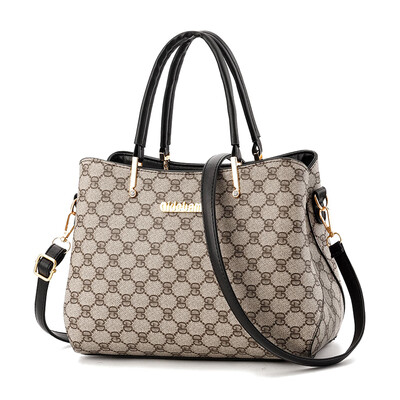 On the new spring&summer mother tide leisure fashion middle-aged womens bag Joker shoulder Messenger bag bag
On the new spring&summer mother tide leisure fashion middle-aged womens bag Joker shoulder Messenger bag bag