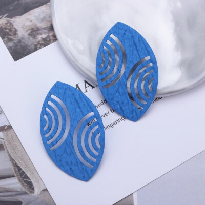 Korean Style Personality Funny Painted Girl Face Cute Exaggerated Hollow out Metal Earrings for Women Wedding Jewelry Wholesale
Korean Style Personality Funny Painted Girl Face Cute Exaggerated Hollow out Metal Earrings for Women Wedding Jewelry Wholesale