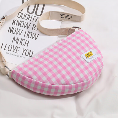 Dumpling bag woman slanted canvas Japanese series 2019 new handheld single shoulder oblique span light toilet plaid bag
Dumpling bag woman slanted canvas Japanese series 2019 new handheld single shoulder oblique span light toilet plaid bag