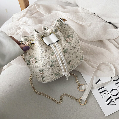 Chic embroidered Sen temperament fairy crossbody bag 2019 new simple wild fashion chain shoulder bucket bag
Chic embroidered Sen temperament fairy crossbody bag 2019 new simple wild fashion chain shoulder bucket bag