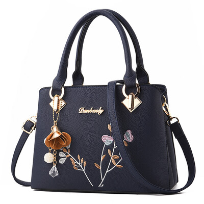 Mothers Day Gift Mom Bag Girl Fashion One Shoulder Slant Baitao Ladies Handbag Middle-aged Womens Bag 
Mothers Day Gift Mom Bag Girl Fashion One Shoulder Slant Baitao Ladies Handbag Middle-aged Womens Bag