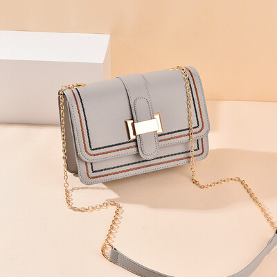 2019 spring&summer new womens bag Korean version of the cool fashion small square bag trend shoulder shoulder bag cross-border
2019 spring&summer new womens bag Korean version of the cool fashion small square bag trend shoulder shoulder bag cross-border