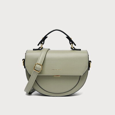 Qiao Bani 2019 new European&American style fashion simple letter oval saddle bag hand strap shoulder diagonal tide handbag
Qiao Bani 2019 new European&American style fashion simple letter oval saddle bag hand strap shoulder diagonal tide handbag