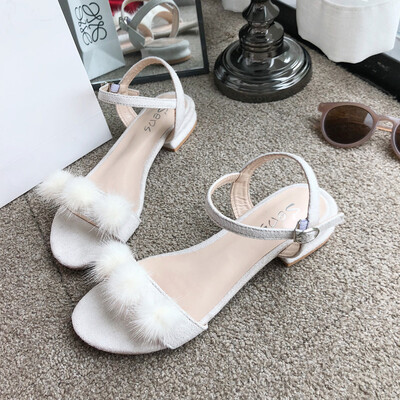 Sandals female fairy wind summer womens shoes Korean version of wild thick with a word wool ball night shoes gentle shoes
Sandals female fairy wind summer womens shoes Korean version of wild thick with a word wool ball night shoes gentle shoes